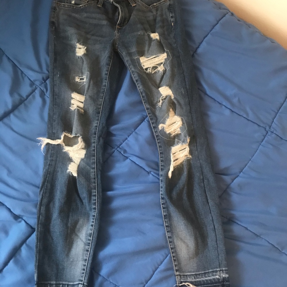 Woman size 4 skinny ripped jeans. Ana Brand.